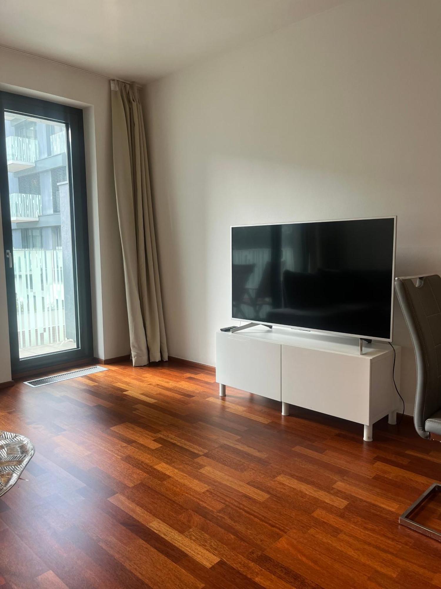 Residence Garden Tower S Balkonem, Garaz Praag Buitenkant foto